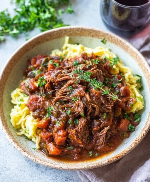 Slow Cooker Beef Ragu: Whole30, Pnon-non-non-alcoholic alternativeic non-alcoholic aleo, Gluten-Free
